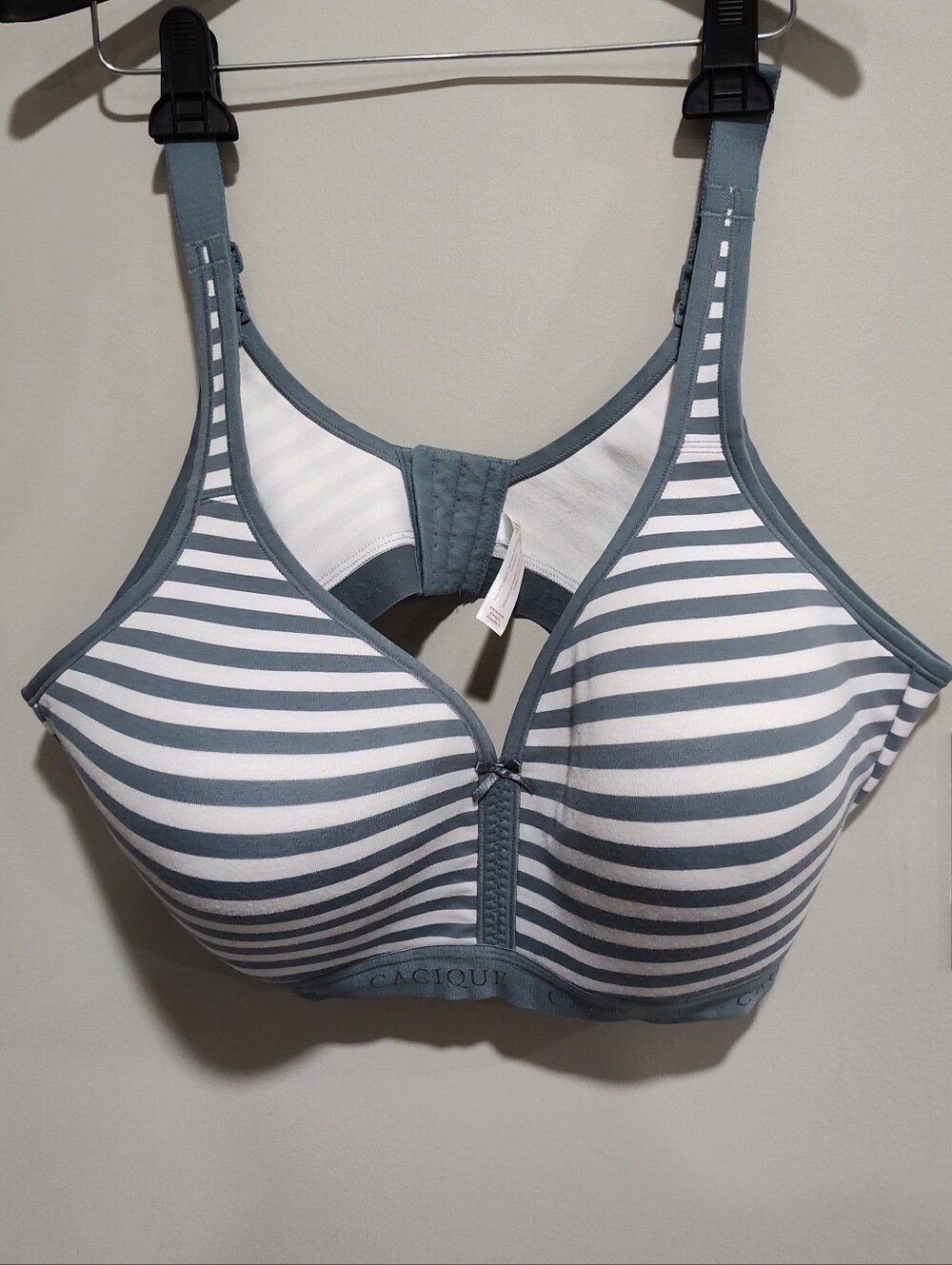 CACIQUE 46D Lightly Lined,  No Wire Bra - Gray/Stripes - Adjustable Bra Straps